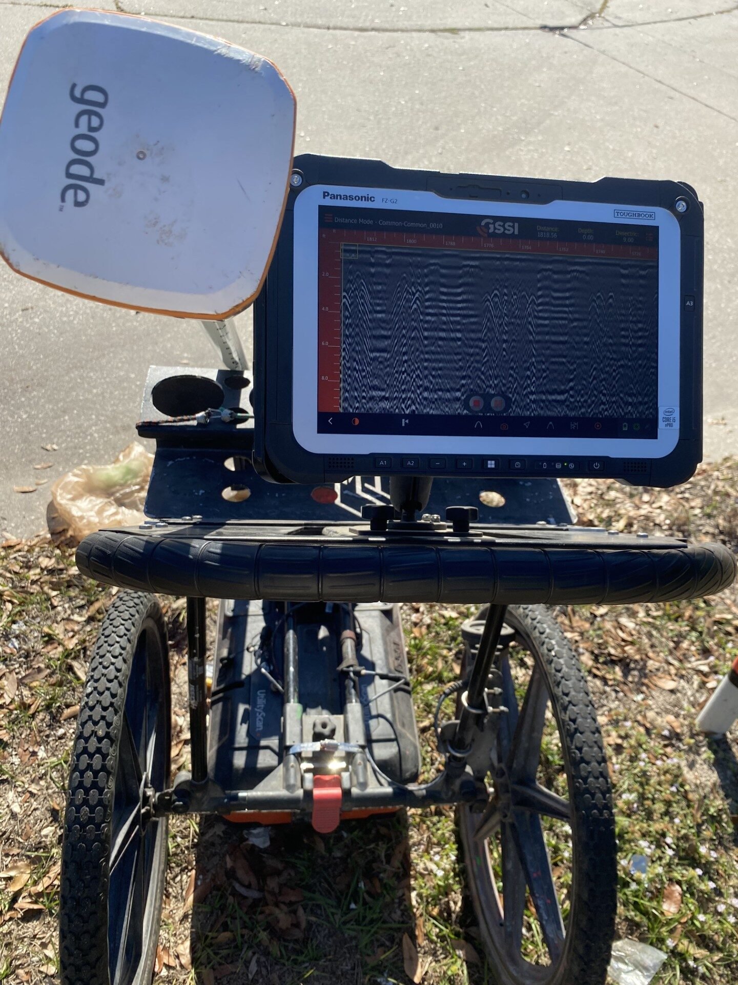 Live ground penetrating radar data collected during a field scan